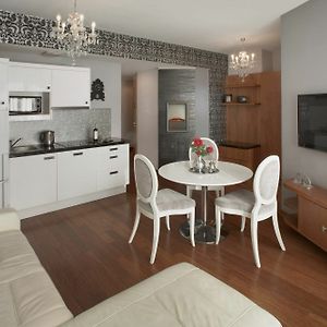 Parkside Apartments Old Town